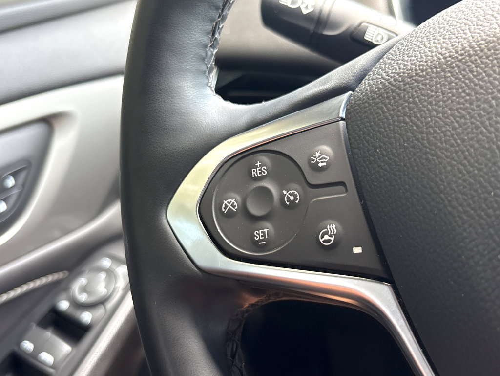 Used 2023 Chevrolet Traverse LT w/ LT Premium Package FWD image 18