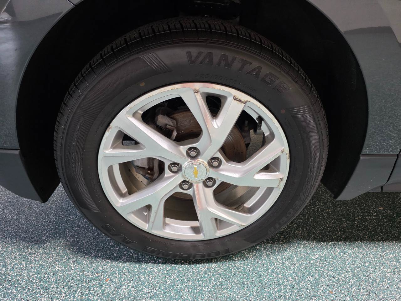 Used 2018 Chevrolet Equinox Premier AWD/4WD image 12