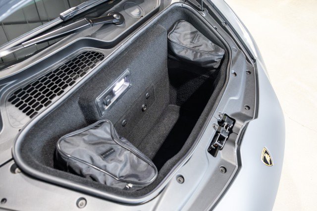 Used 2022 Lamborghini Huracan EVO RWD image 26