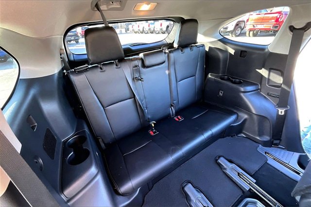 Used 2021 Toyota Highlander Limited image 26