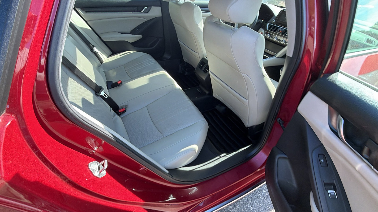 Used 2019 Honda Accord Touring image 22