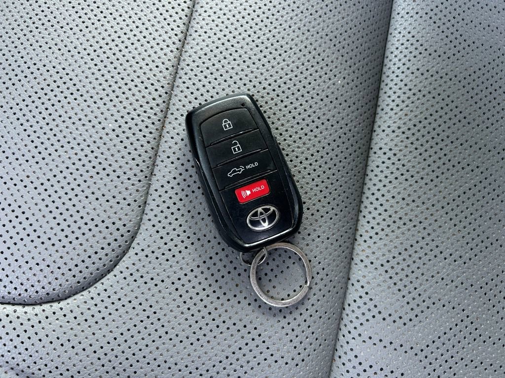 Used 2024 Toyota Tundra Limited image 33