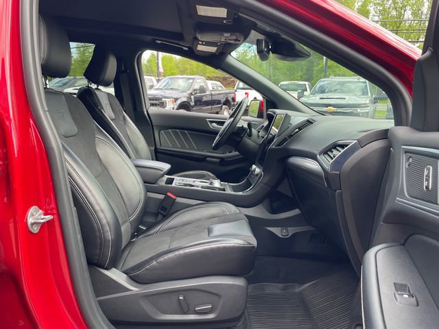 Used 2024 Ford Edge ST w/ Equipment Group 401A AWD/4WD image 17