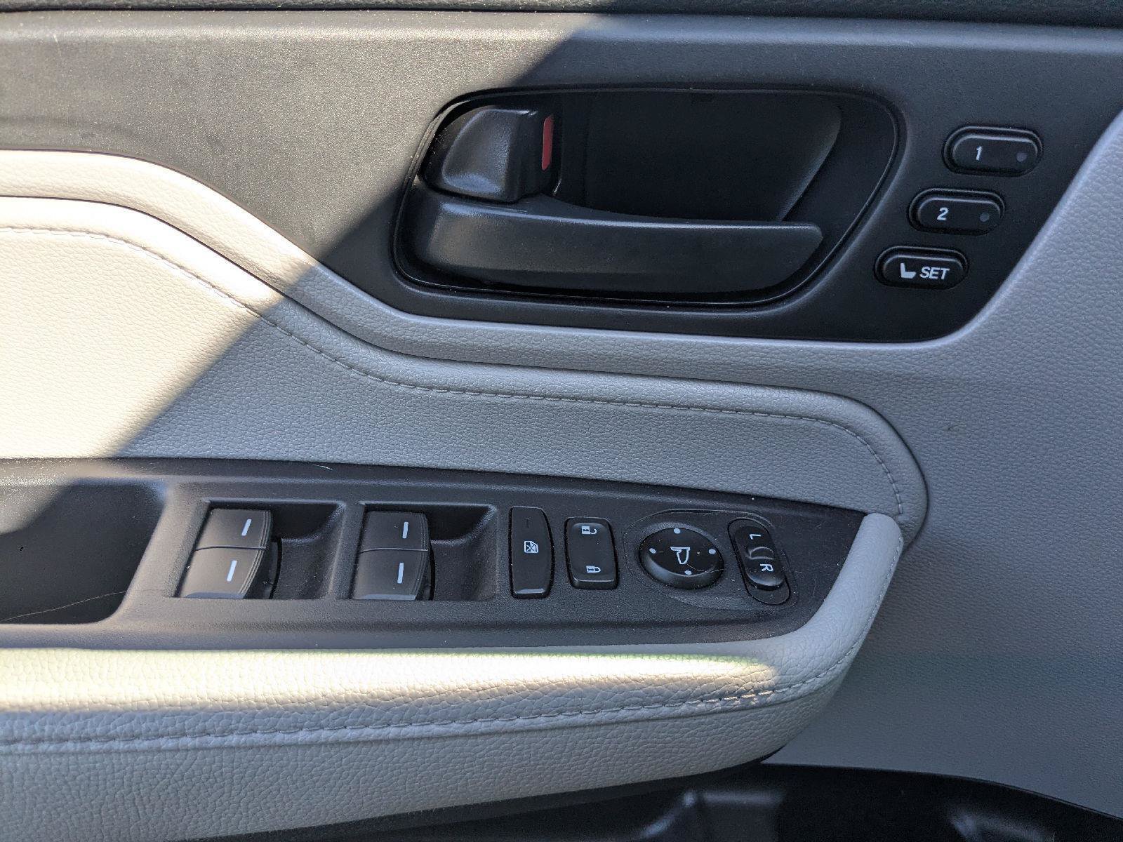 Used 2019 Honda Odyssey EX-L image 19