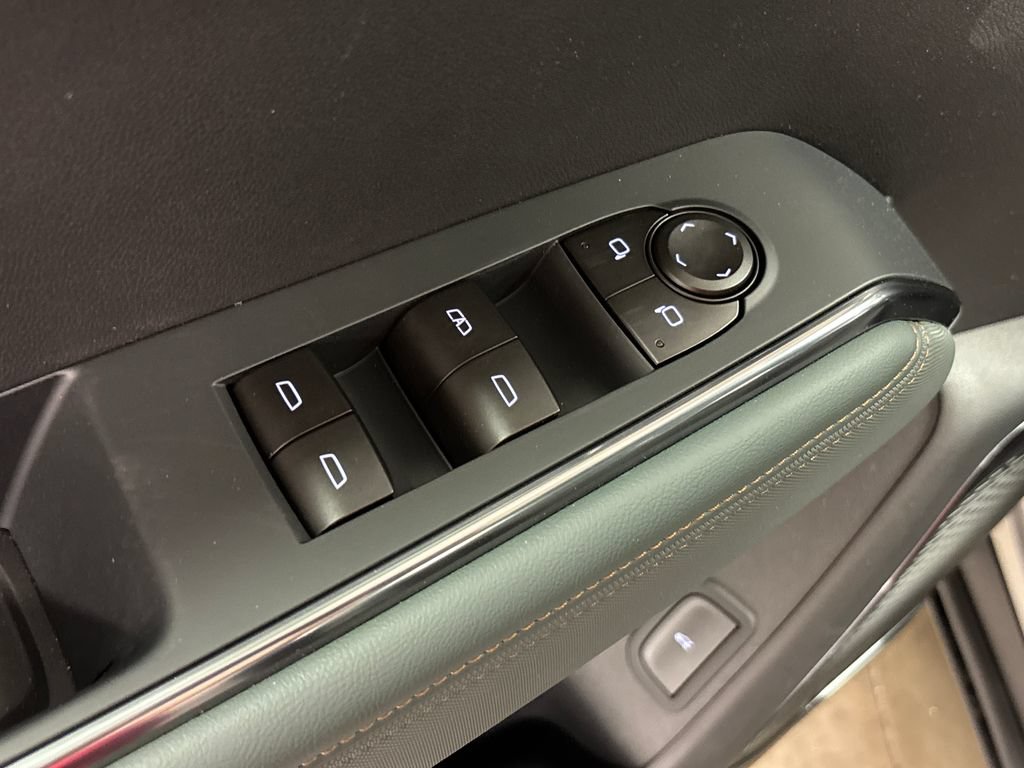 New 2026 GMC Acadia AT4 w/ Luxury Package AWD/4WD image 23