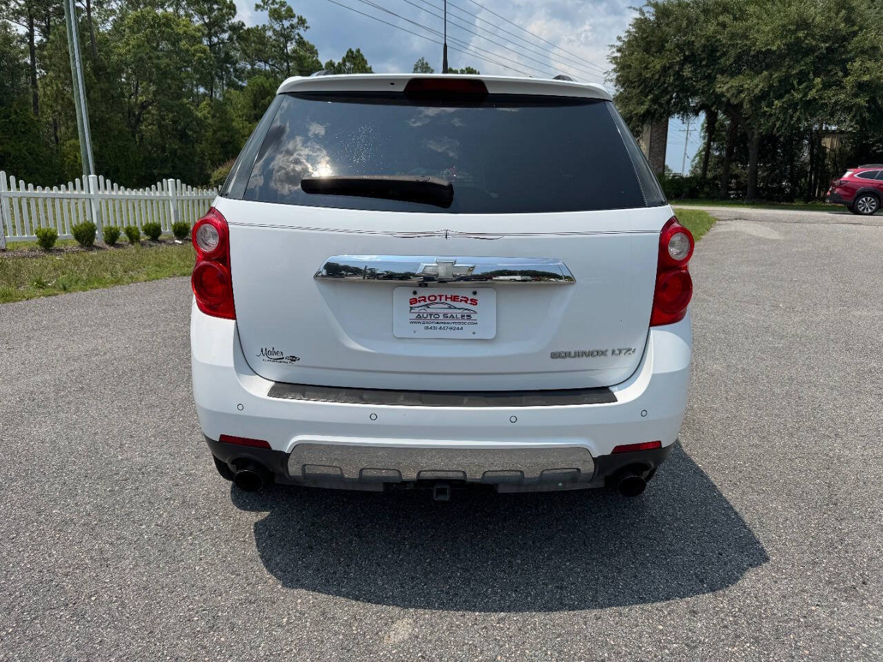 Used 2010 Chevrolet Equinox LTZ FWD image 32