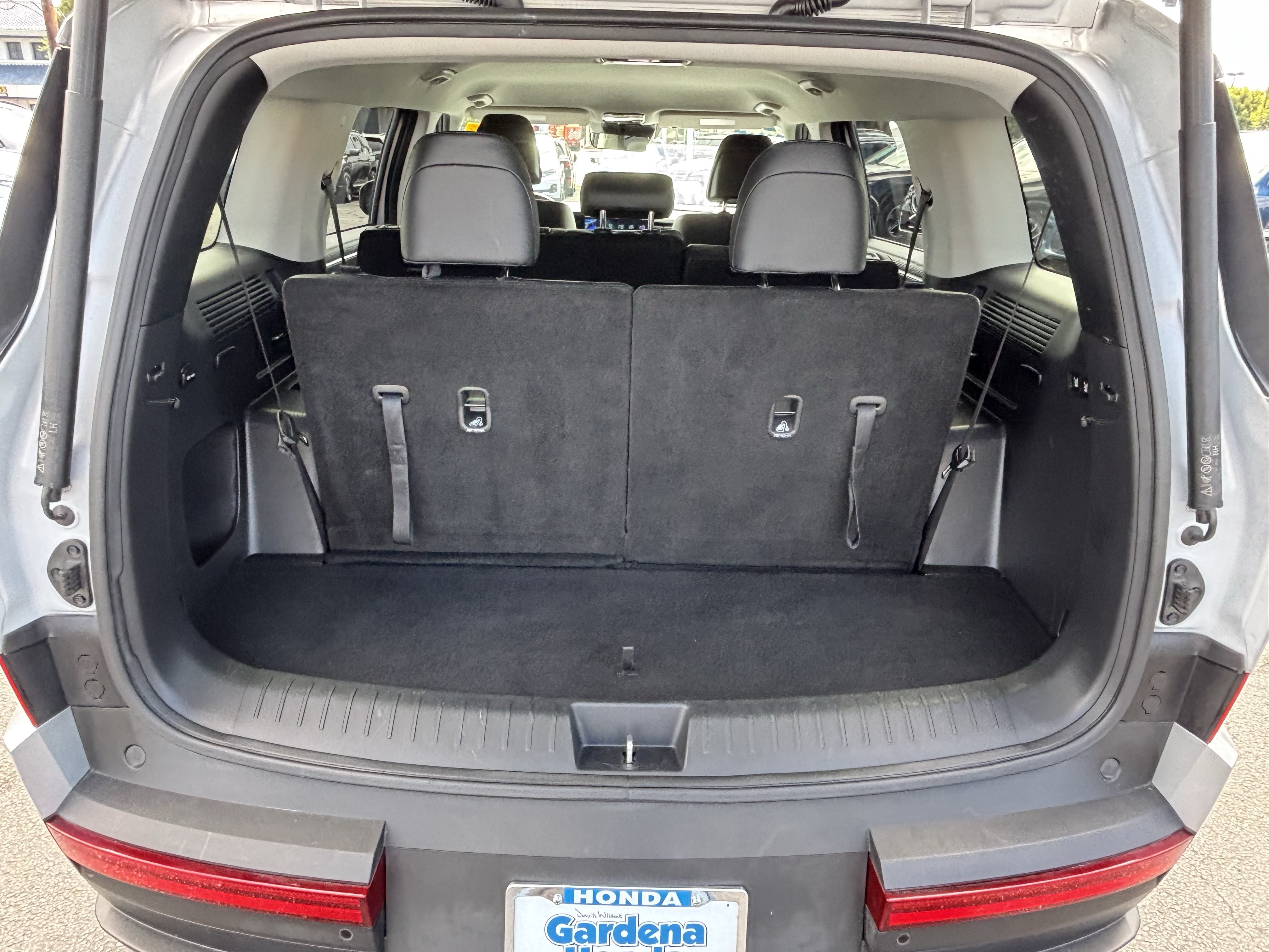 Used 2025 Hyundai Santa Fe SEL FWD image 13