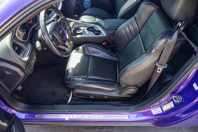 Used 2016 Dodge Challenger SRT Hellcat RWD image 31