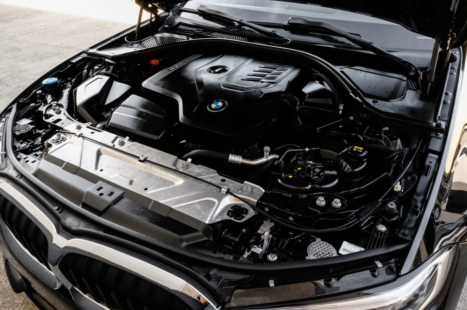 Used 2021 BMW 330i Sedan w/ Convenience Package image 52