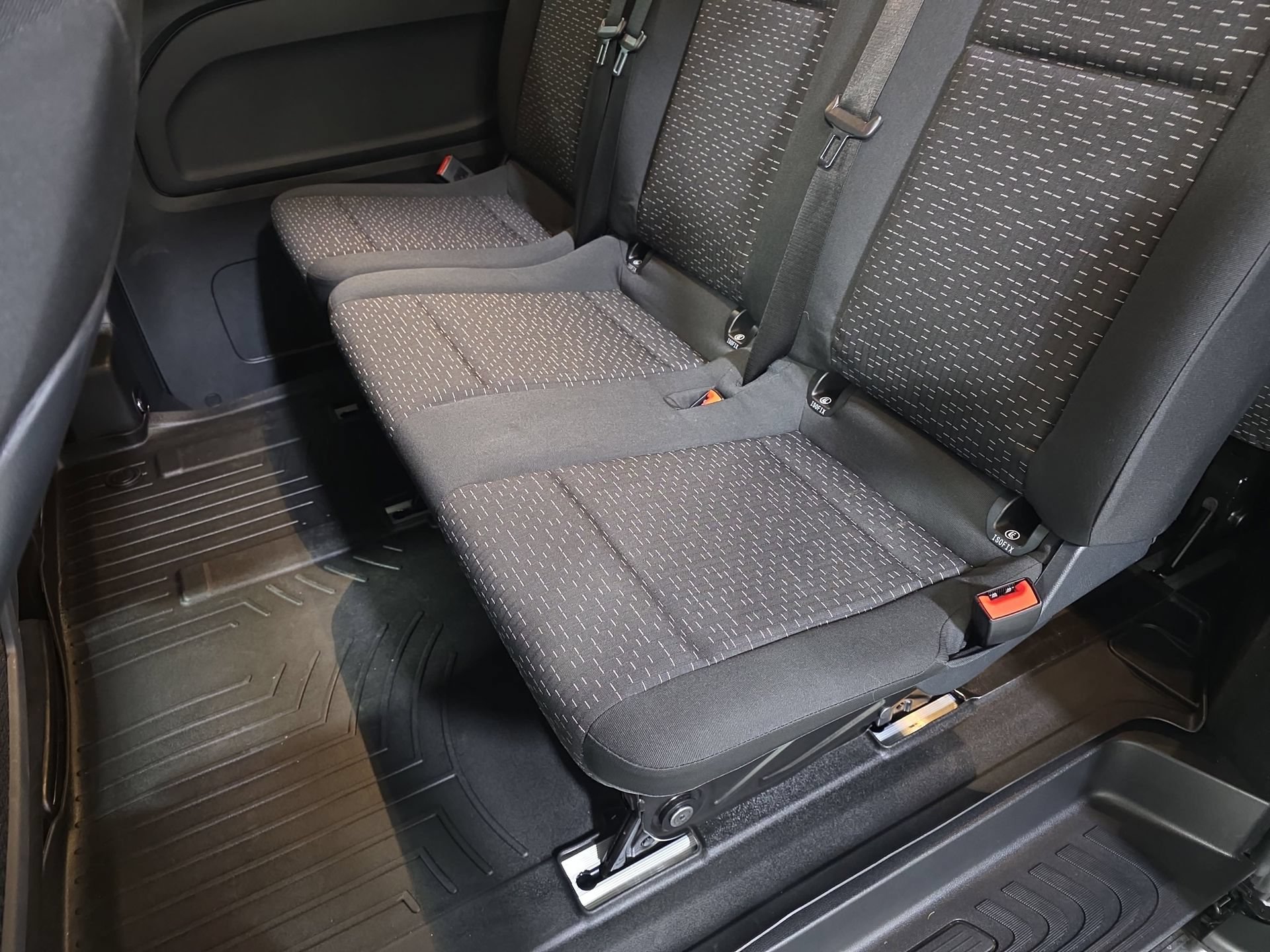 Used 2023 Mercedes-Benz Metris Passenger image 14
