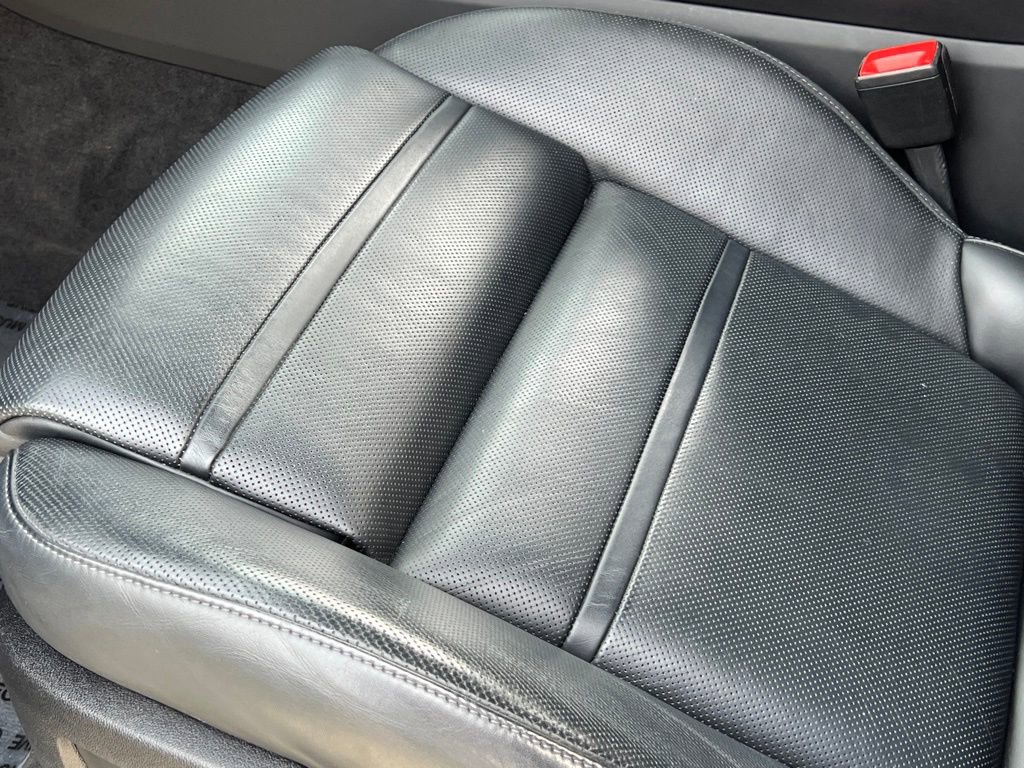 Used 2021 Porsche Cayenne Turbo image 38