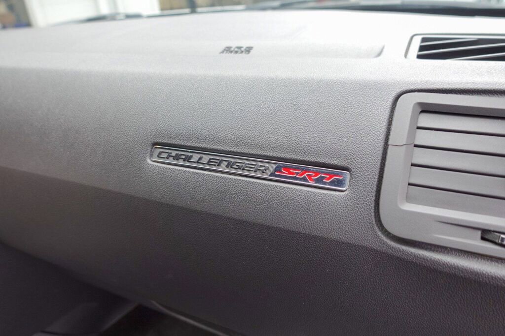 Used 2013 Dodge Challenger SRT8 w/ Harman Kardon Audio Group image 15