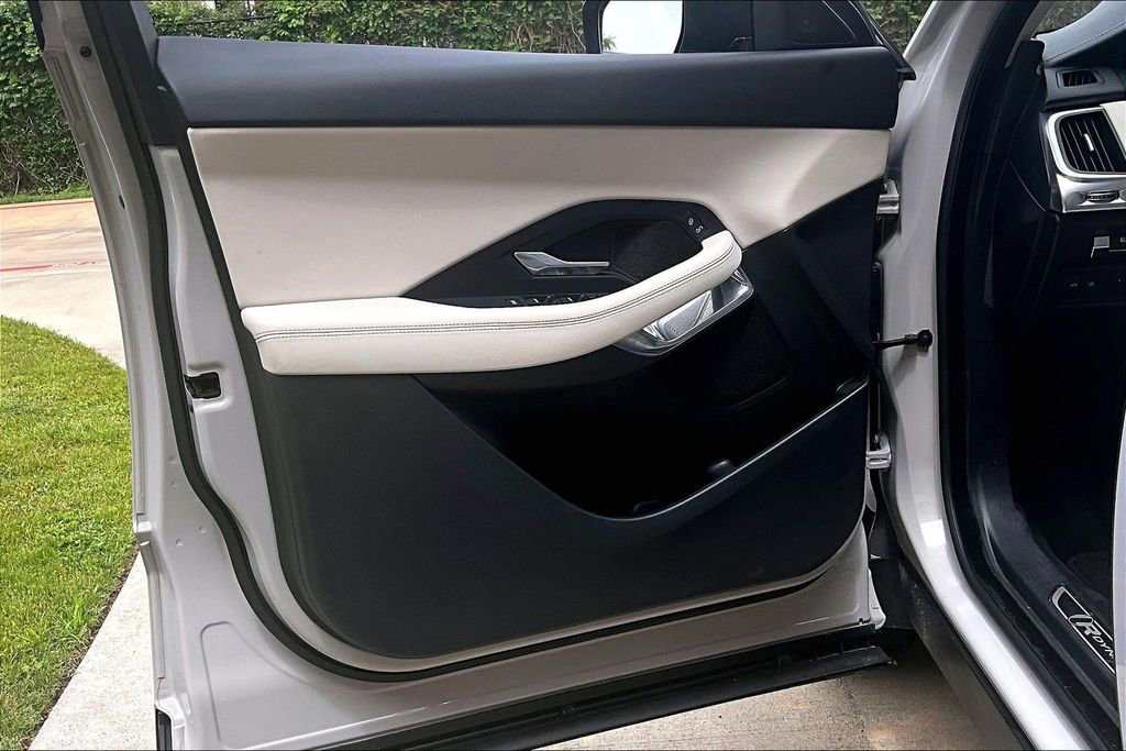 Used 2019 Jaguar E-PACE R-Dynamic S image 24