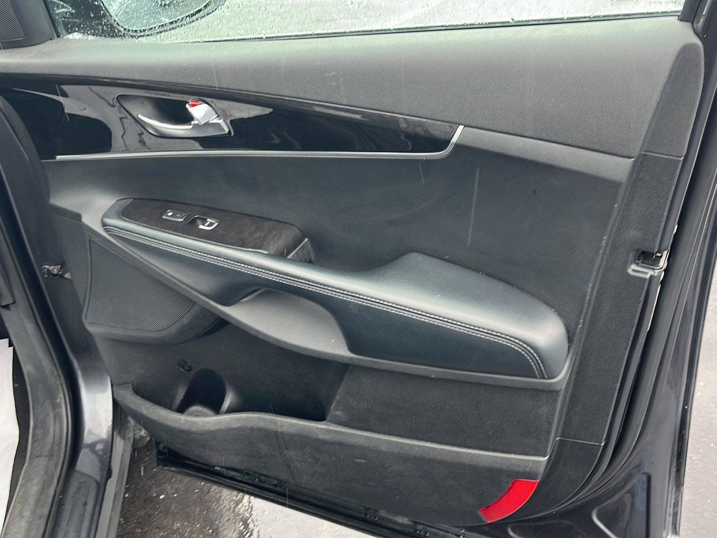 Used 2017 Kia Sorento AWD image 30
