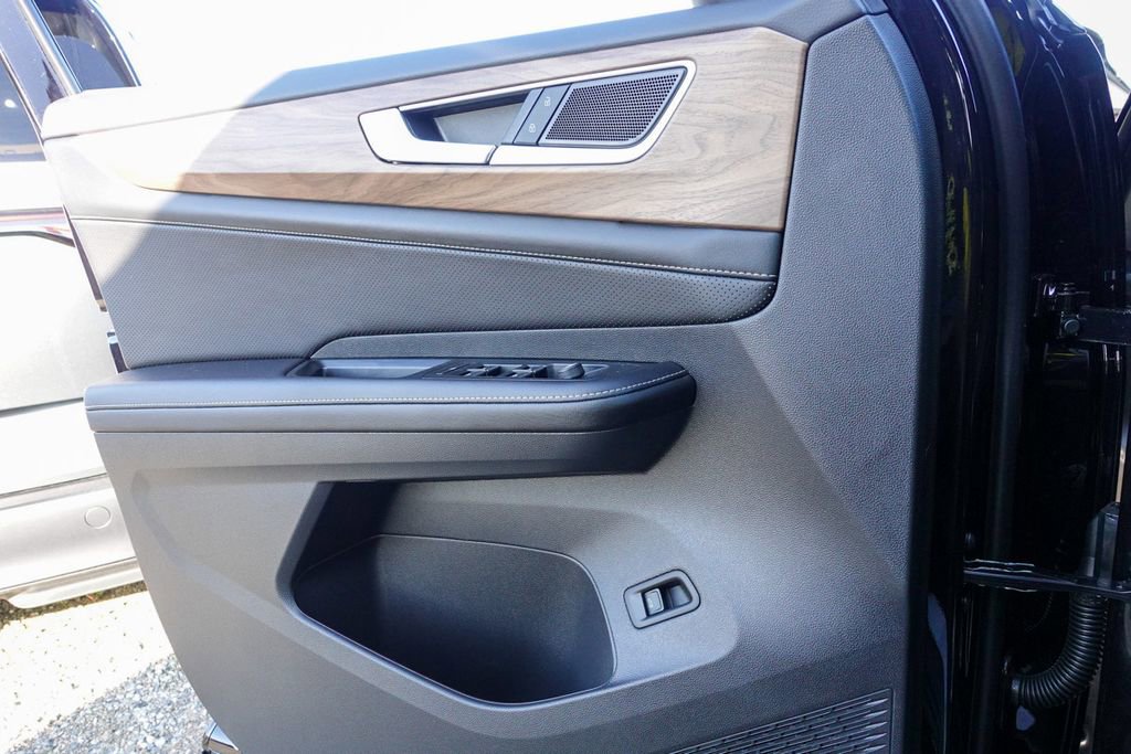 New 2026 Volkswagen Atlas SE image 14