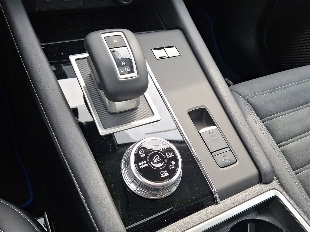 New 2025 Mitsubishi Outlander SE image 7