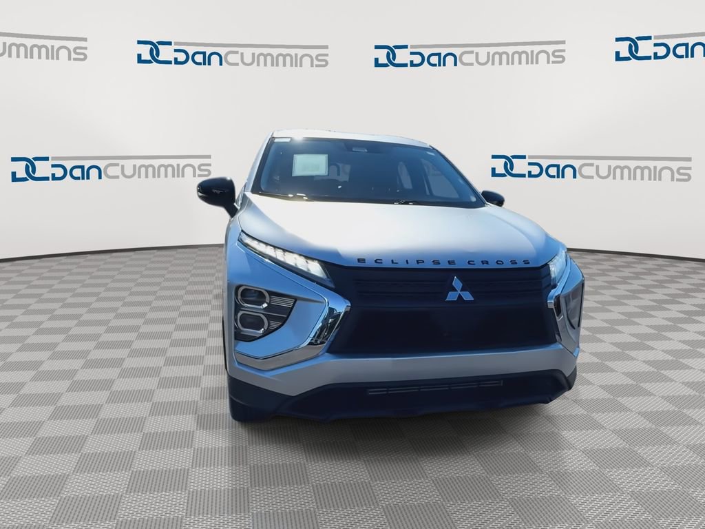 Used 2024 Mitsubishi Eclipse Cross LE AWD/4WD image 3