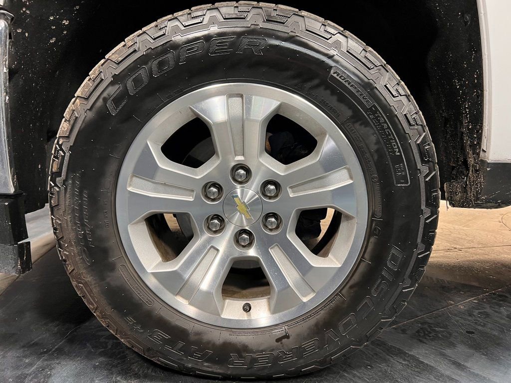 Used 2018 Chevrolet Silverado 1500 LTZ Z71 w/ LTZ Plus Package AWD/4WD image 21