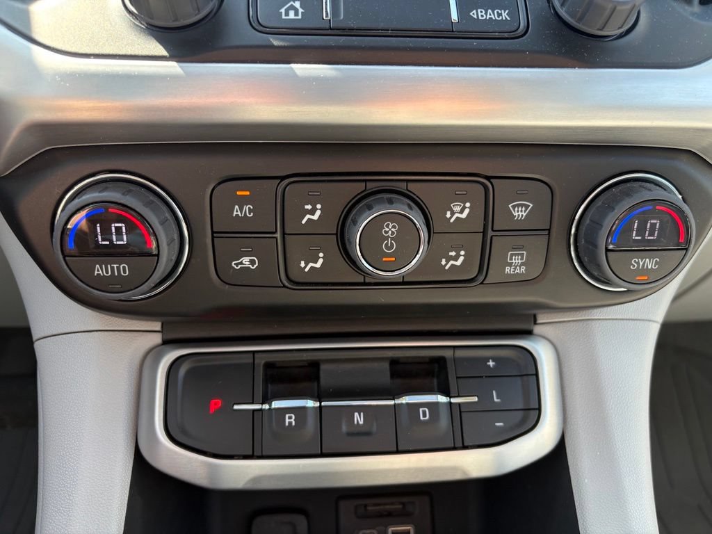 Used 2023 GMC Acadia SLT w/ Preferred Package AWD/4WD image 21