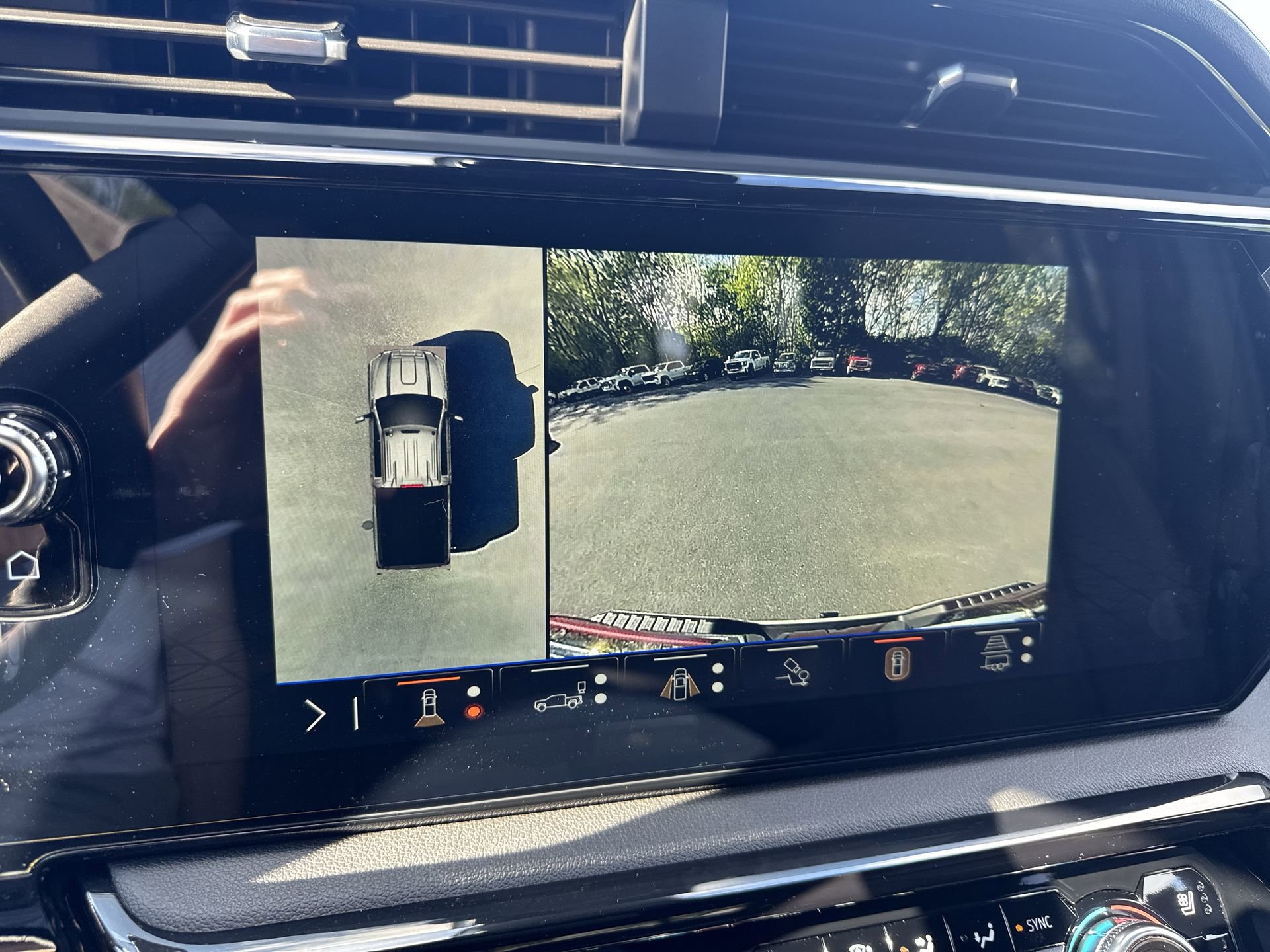 New 2026 GMC Sierra 2500 AT4 AWD/4WD image 24