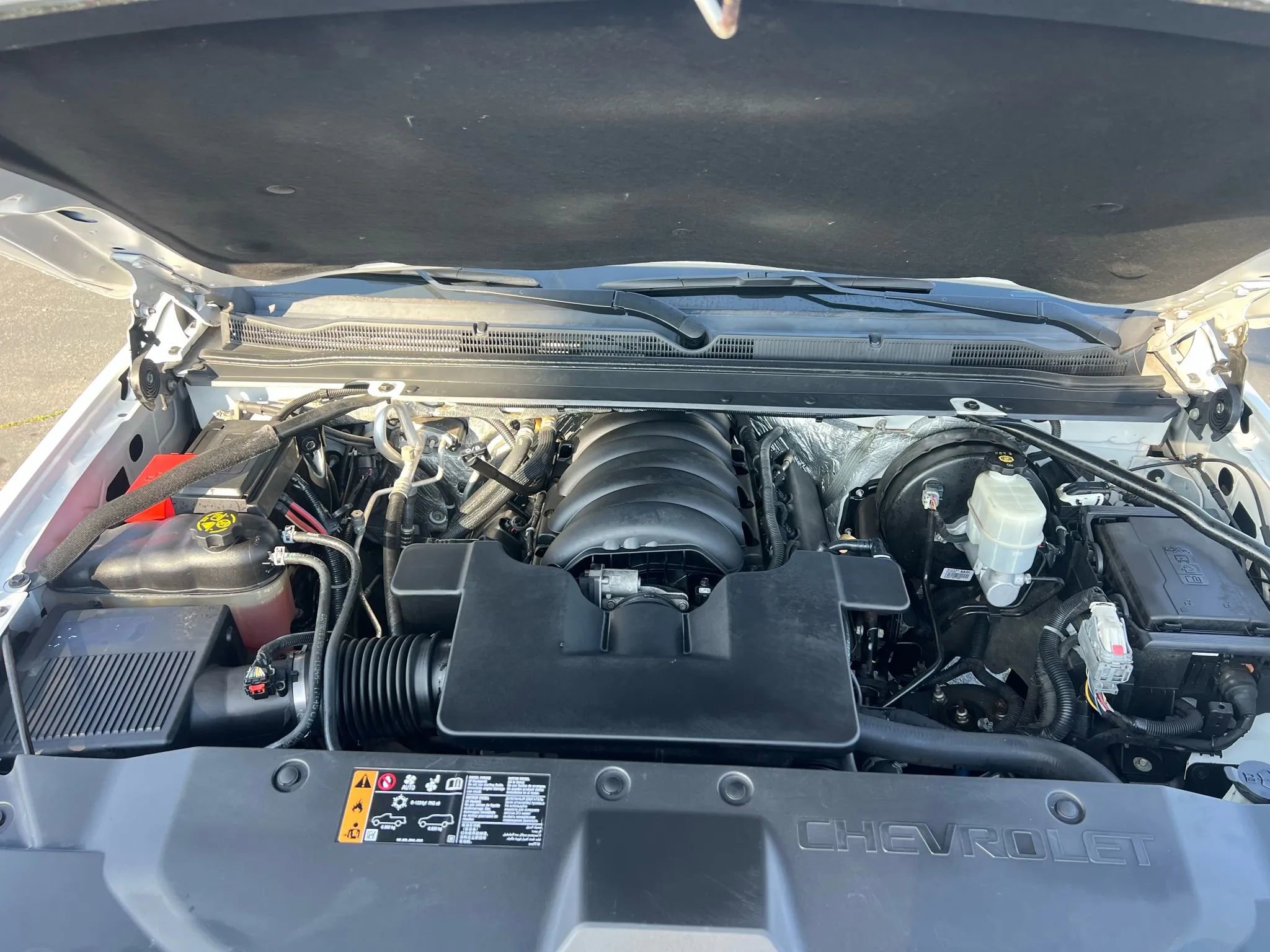 Used 2017 Chevrolet Suburban LT image 9