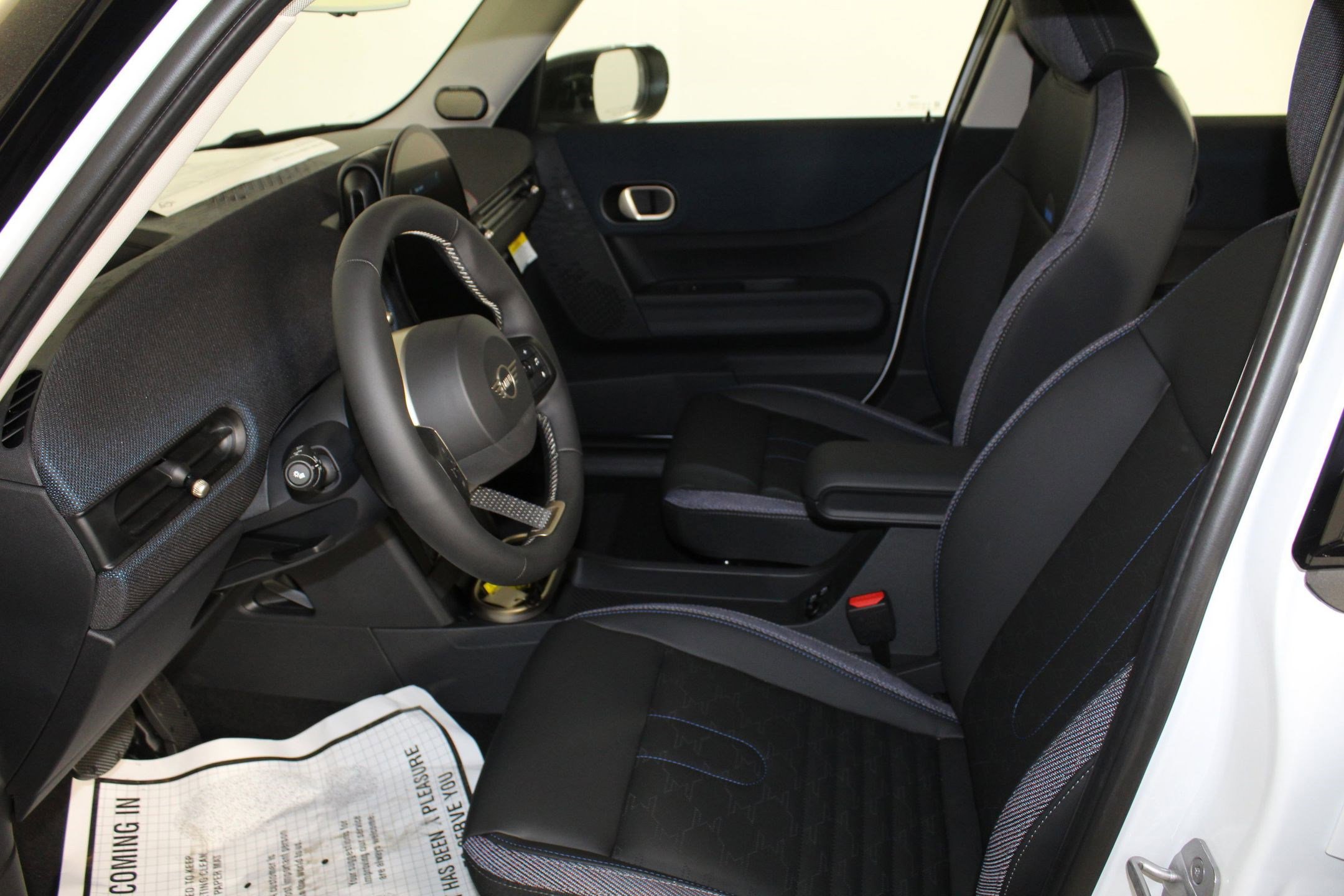 Certified 2025 MINI Cooper S image 5