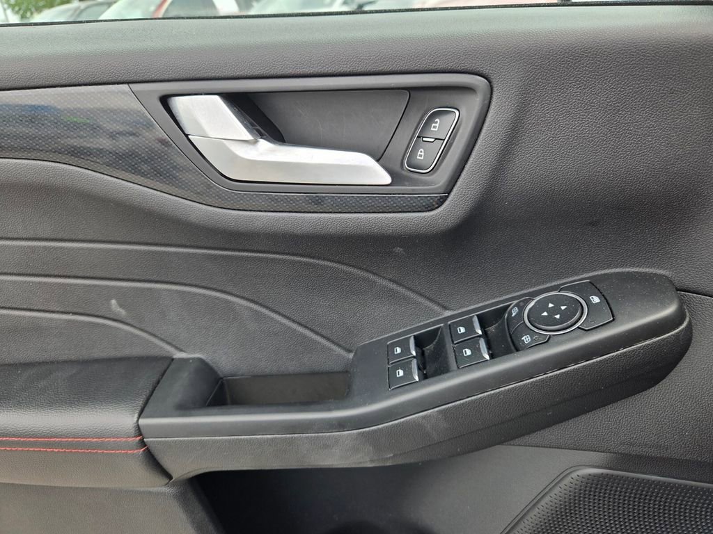 Used 2025 Ford Escape ST-Line image 20
