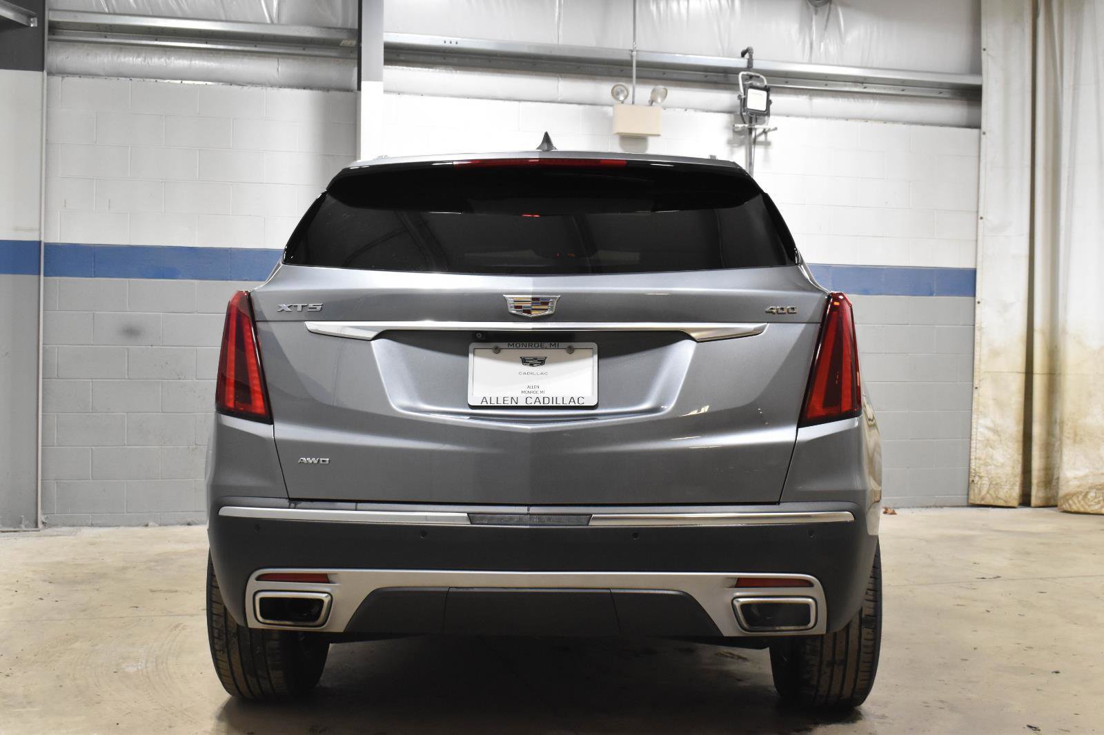 Used 2021 Cadillac XT5 Premium Luxury w/ LPO, Floor Liner Package image 27