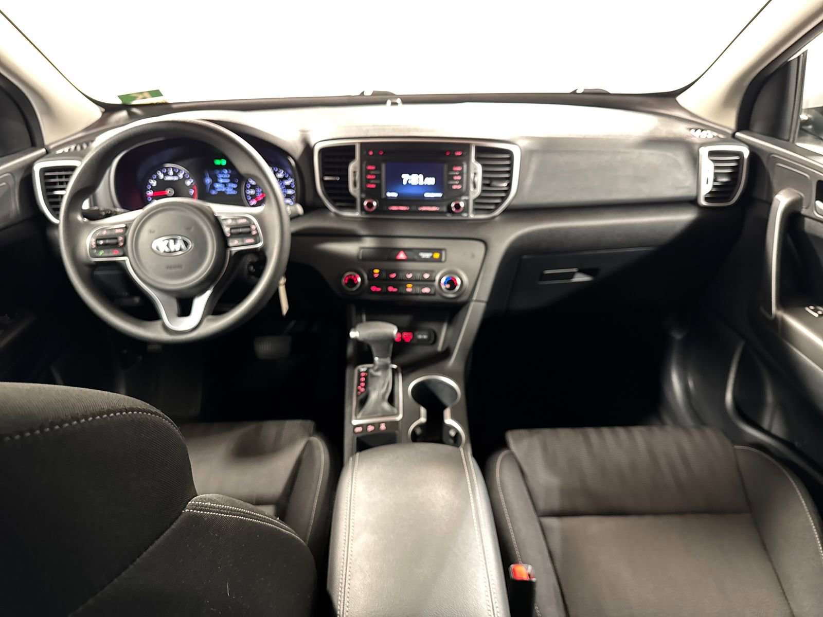 Used 2019 Kia Sportage LX AWD/4WD image 3