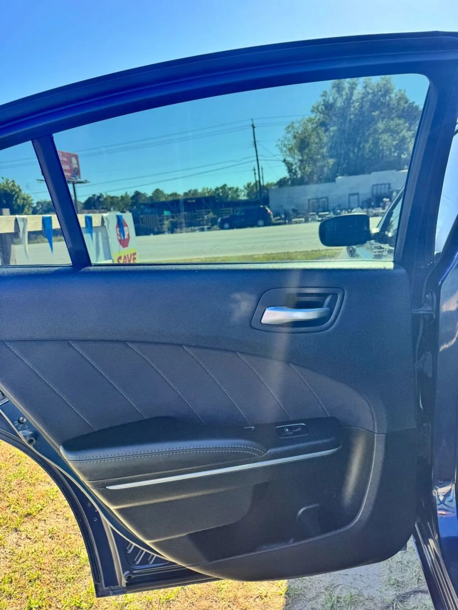 Used 2015 Dodge Charger SE w/ Popular Equipment Group image 14