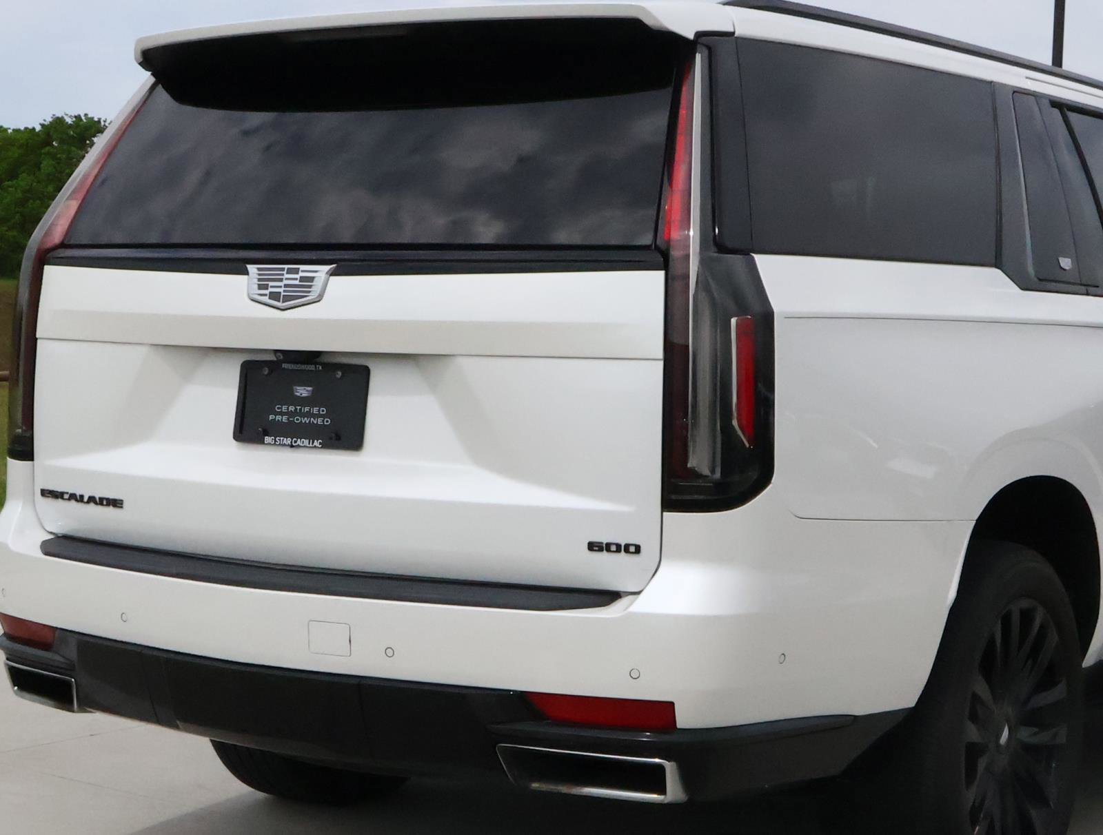 Used 2022 Cadillac Escalade ESV Premium Luxury AWD/4WD image 11