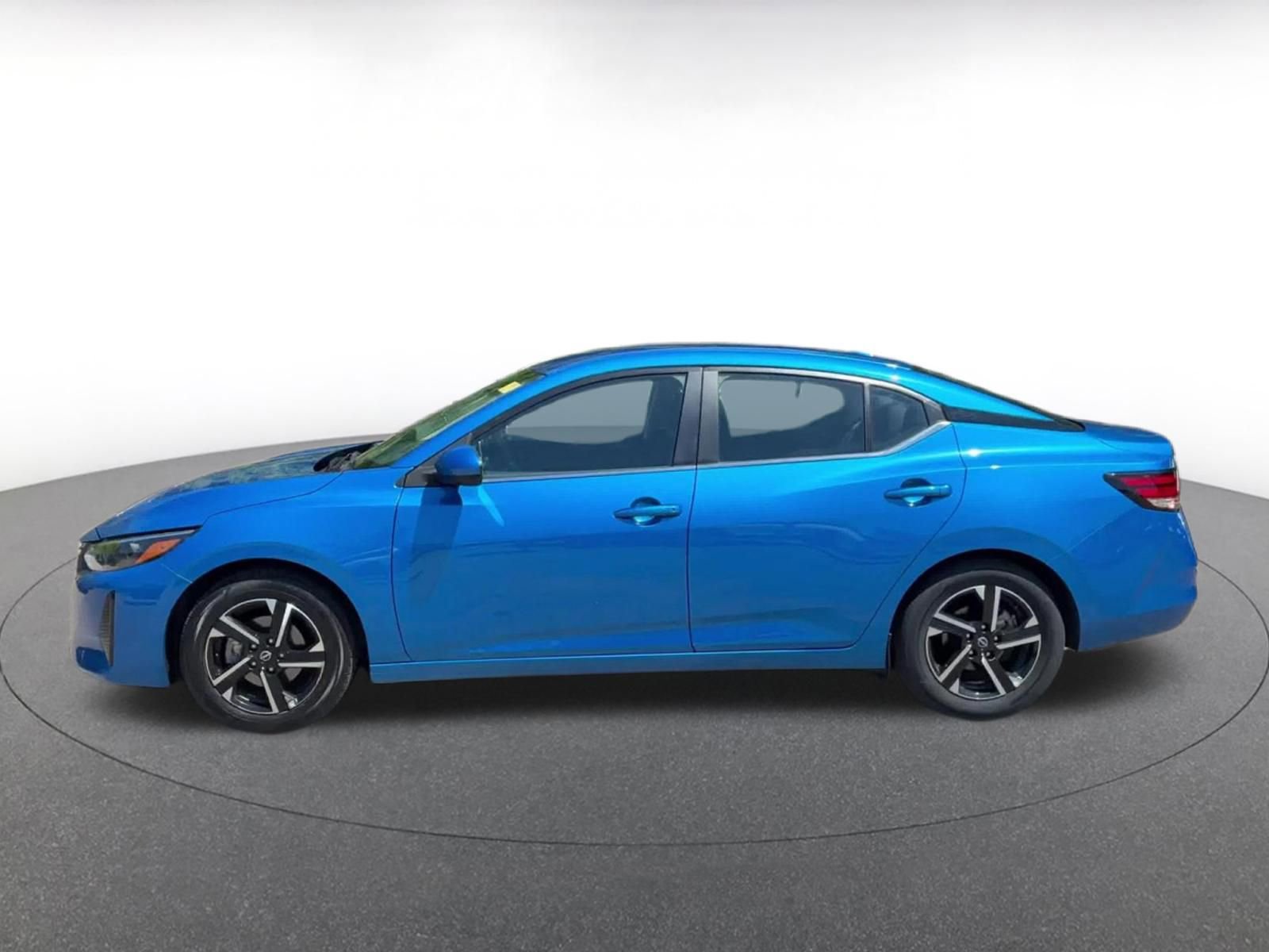 Used 2025 Nissan Sentra SV FWD image 9