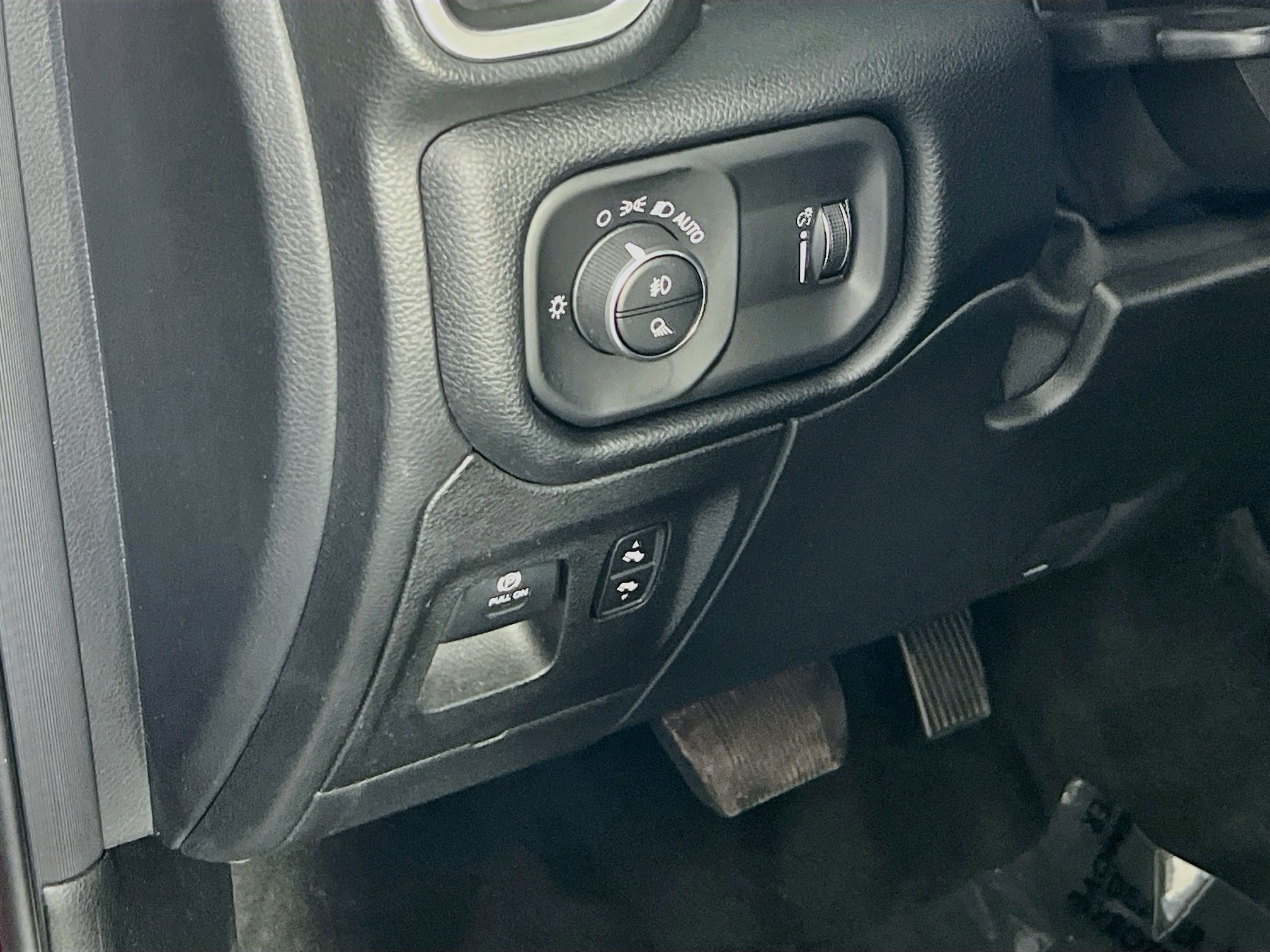 Used 2021 RAM 1500 Big Horn AWD/4WD image 10