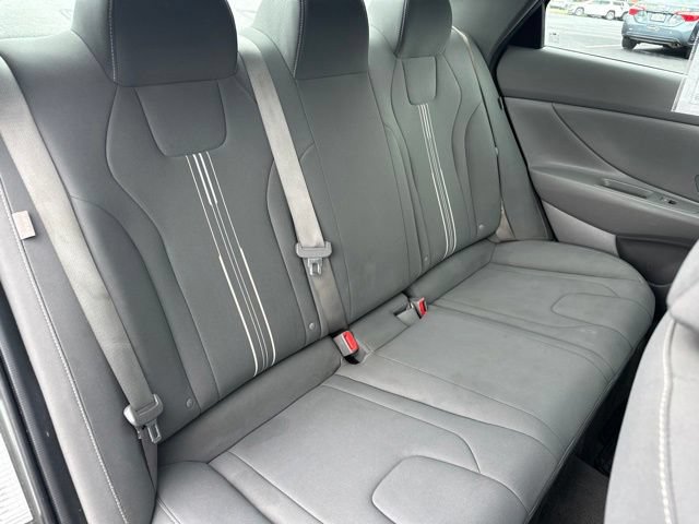 Used 2024 Hyundai Elantra SEL FWD image 17