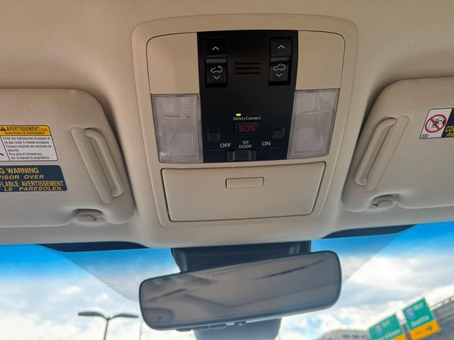 Used 2021 Lexus GX 460 Luxury w/ Off Road Package AWD/4WD image 23