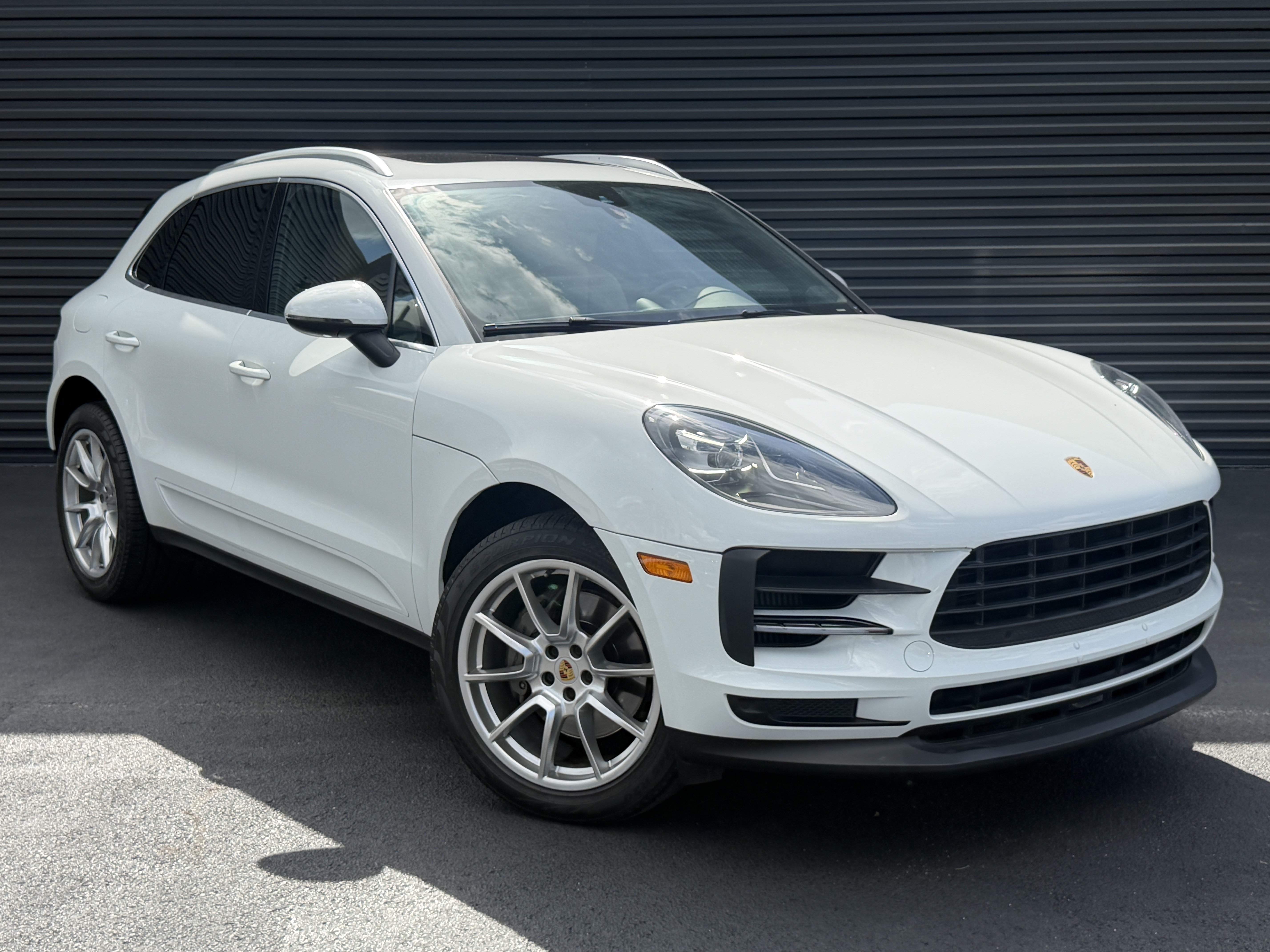Used 2019 Porsche Macan S AWD/4WD image 7