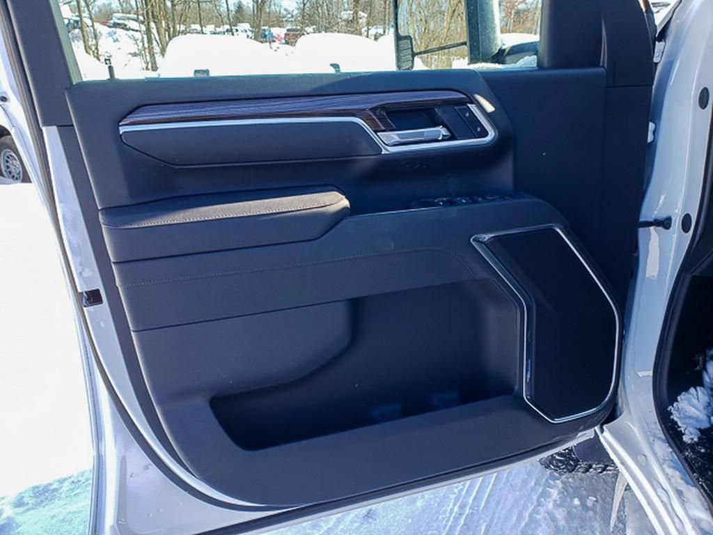 New 2026 Chevrolet Silverado 3500 LT w/ Snow Plow Prep/Camper Package image 9