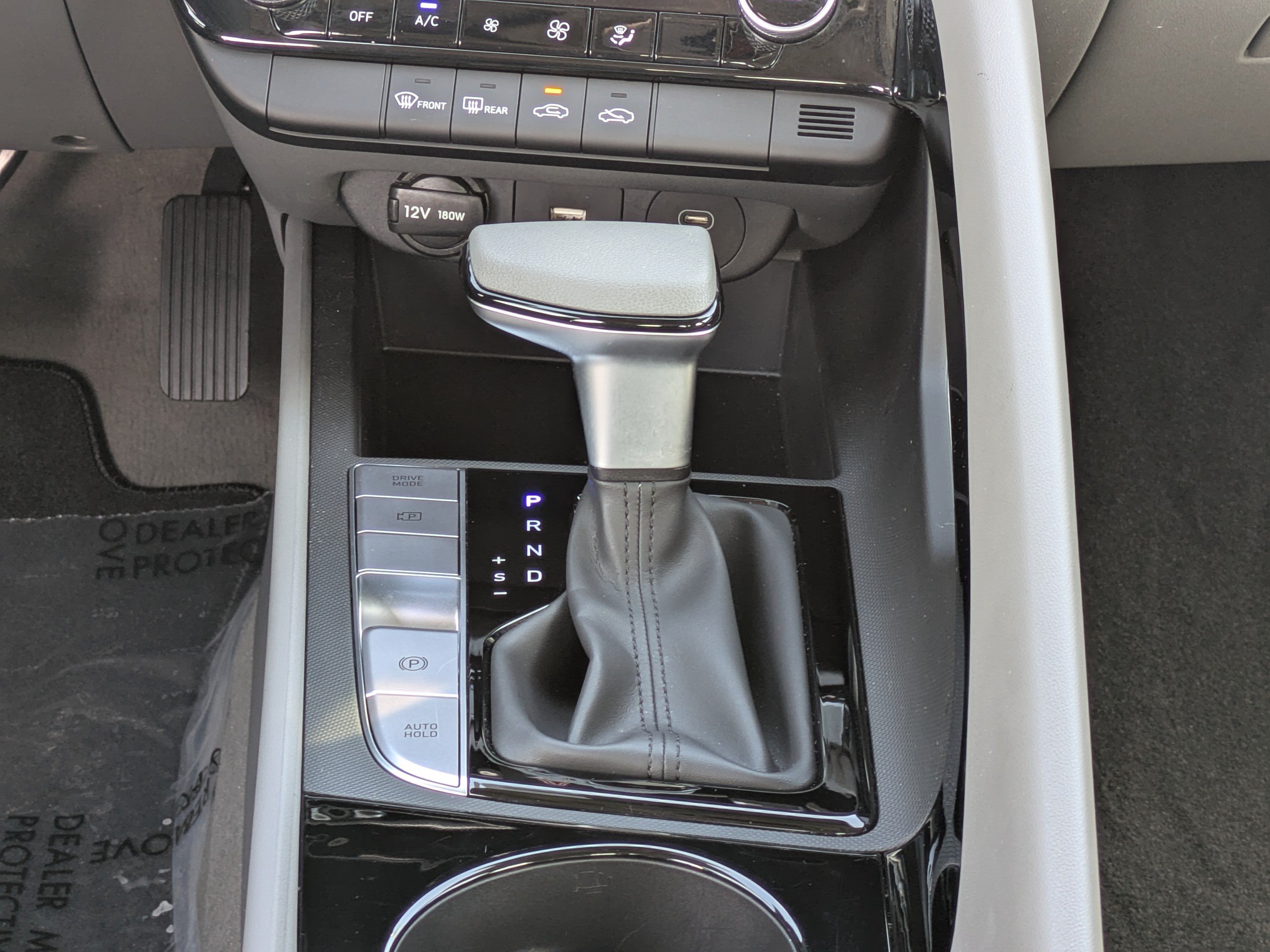 Certified 2024 Hyundai Elantra Blue FWD image 17