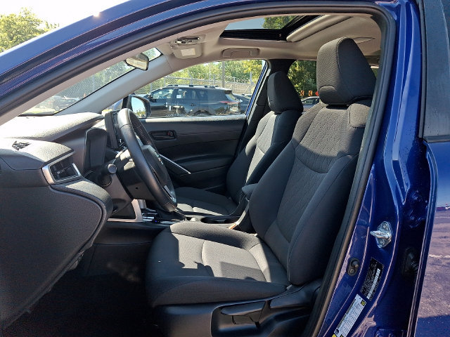 Certified 2022 Toyota Corolla Cross LE w/ Moonroof Package AWD/4WD image 9