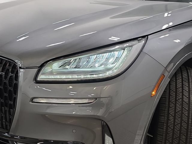 Used 2025 Lincoln Corsair AWD w/ Equipment Group 101A image 28