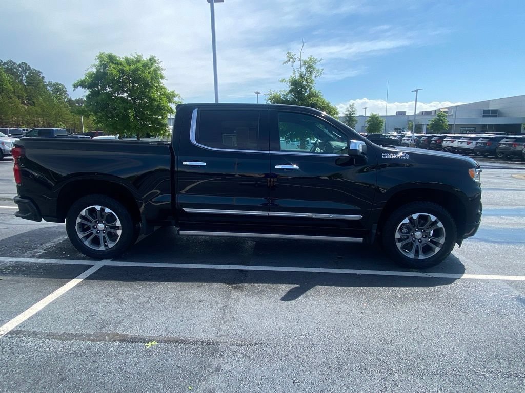 Used 2023 Chevrolet Silverado 1500 High Country AWD/4WD image 8