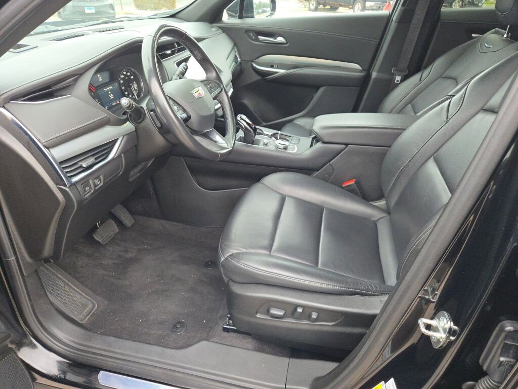 Used 2023 Cadillac XT4 Premium Luxury image 25
