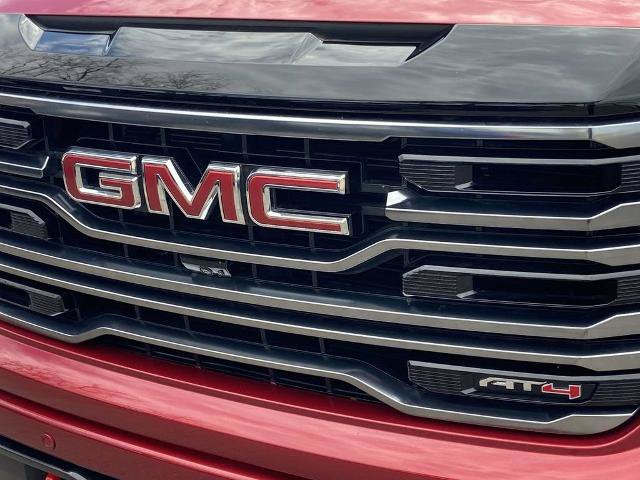 Used 2025 GMC Sierra 1500 AT4 w/ Technology Package AWD/4WD image 26