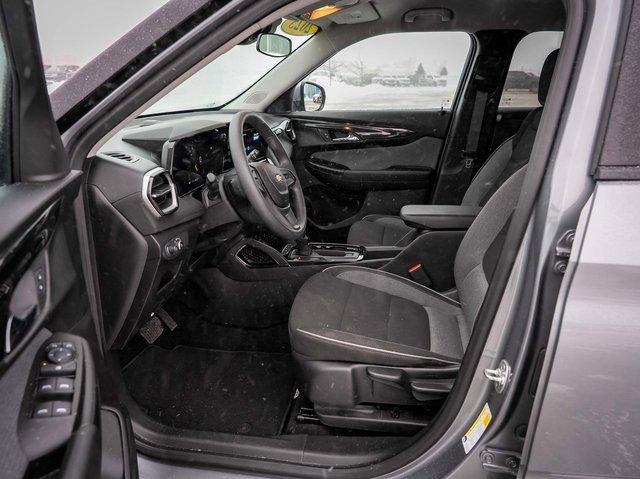 Used 2025 Chevrolet TrailBlazer LT image 13