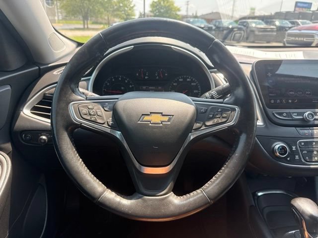 Used 2022 Chevrolet Malibu LT w/ Leather Package FWD image 10