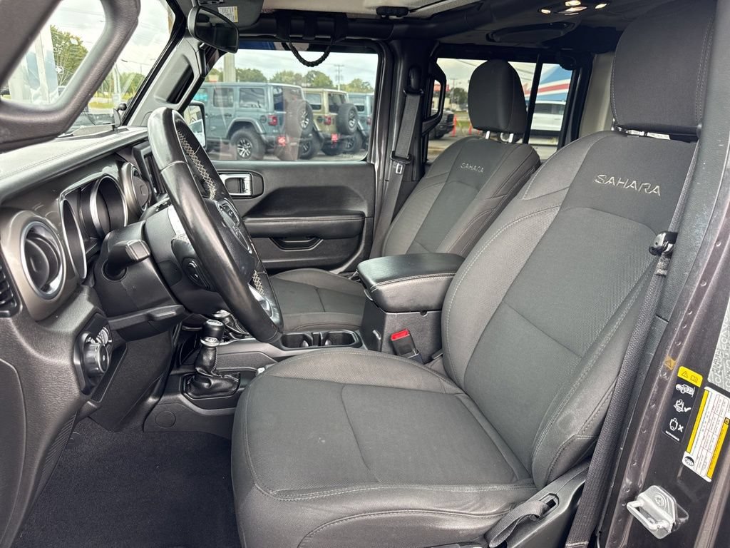 Used 2020 Jeep Wrangler Unlimited Sahara AWD/4WD image 28