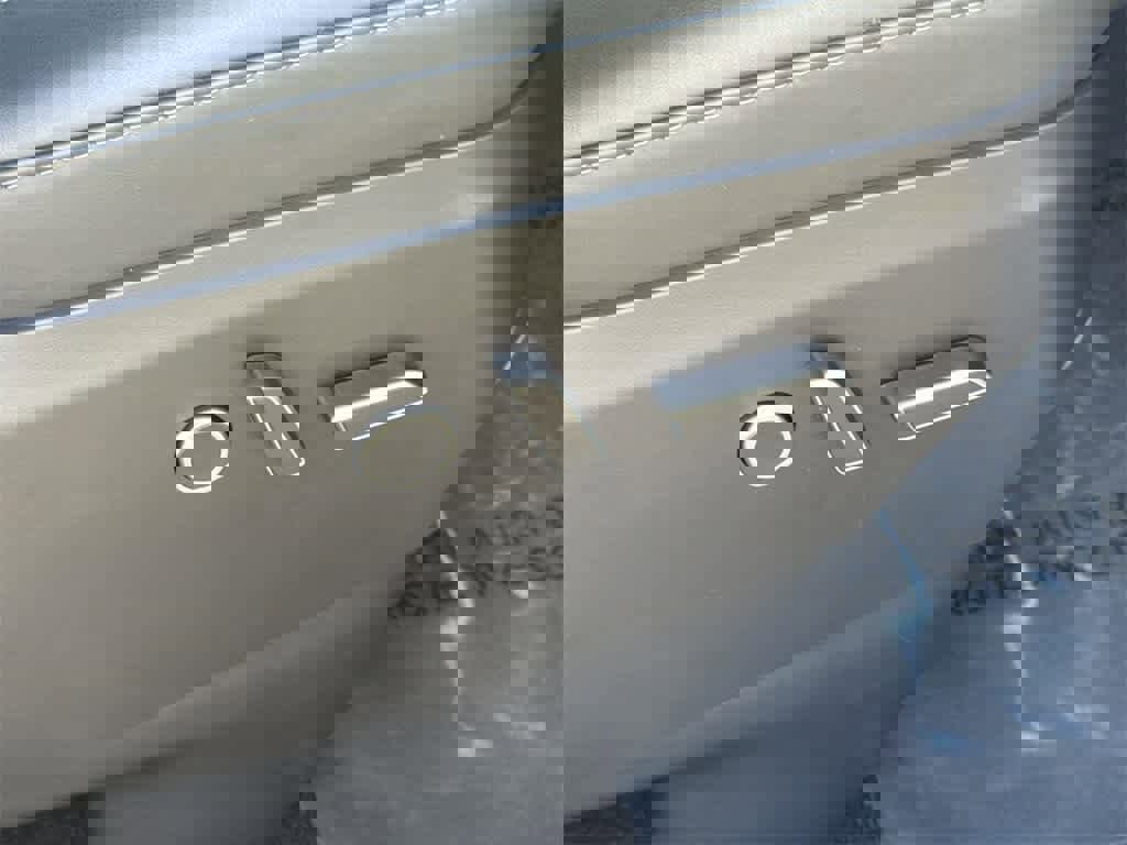 Used 2022 Tesla Model X Plaid image 42