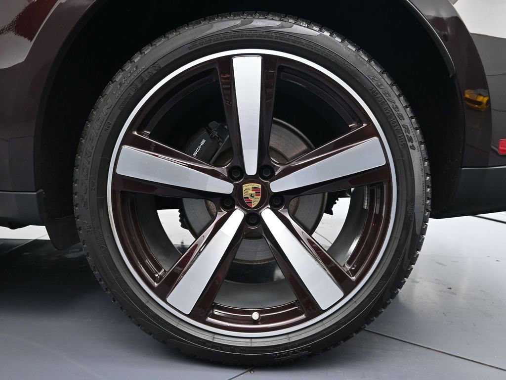 Certified 2023 Porsche Macan Turbo image 26
