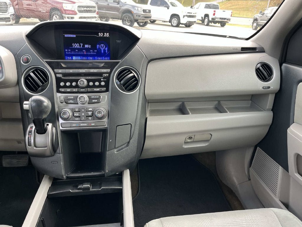 Used 2014 Honda Pilot LX image 11
