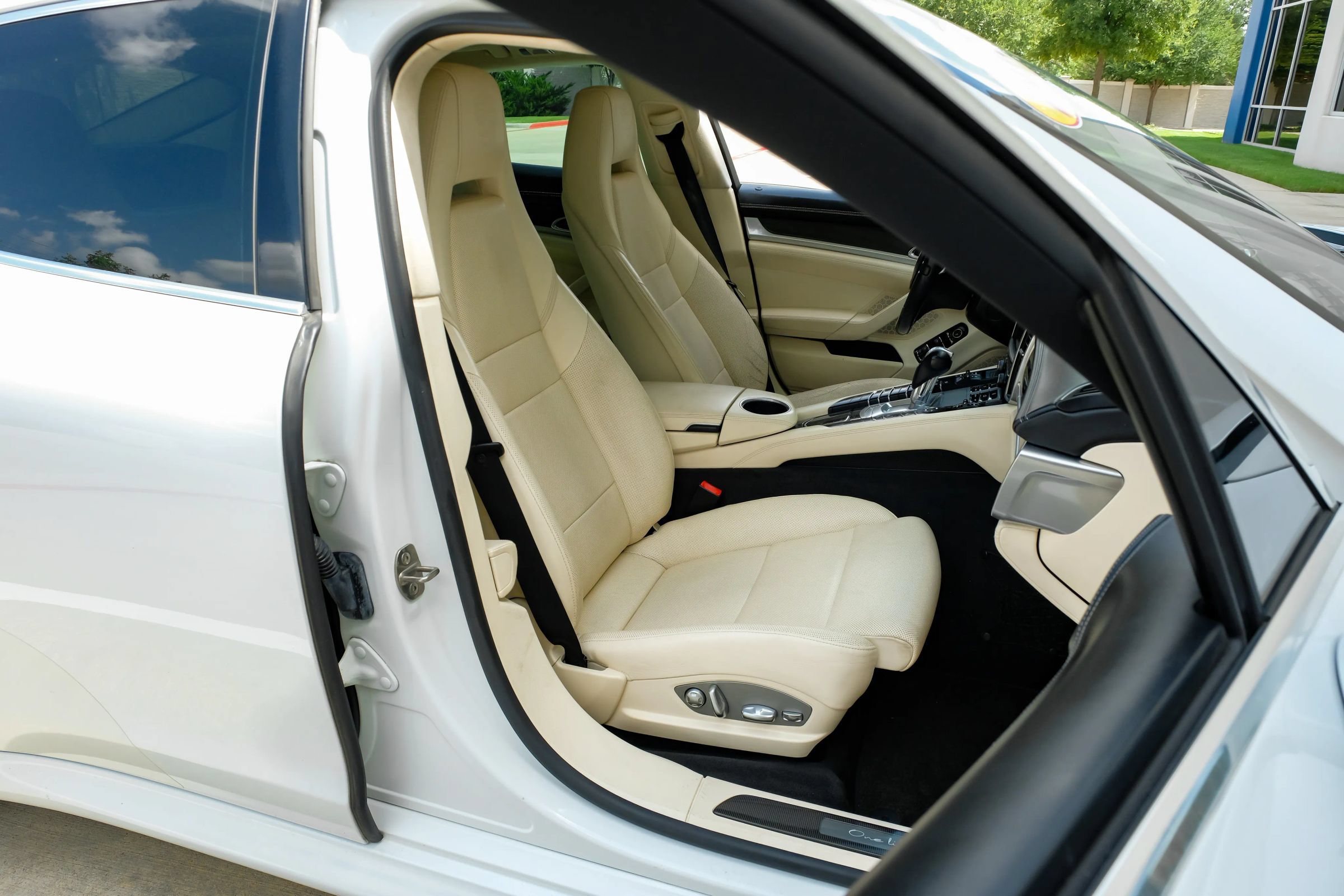 Used 2013 Porsche Panamera S RWD image 40